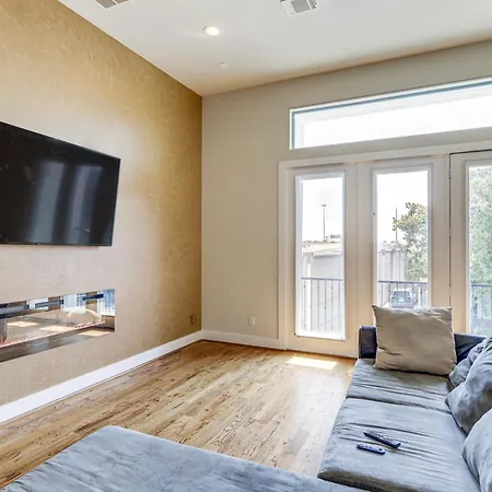 Houston Home With Rooftop Patio - 3 Mi To Downtown!